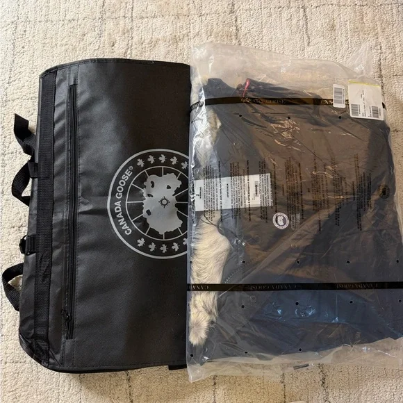 Canada Goose Shelburne Parka – Brand New with tags winter jacket with fur - Picture 8 of 8